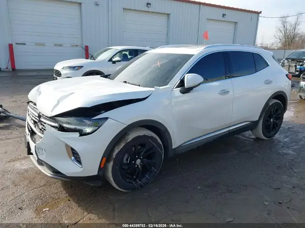 LRBFZPR47ND158753 2022 BUICK ENVISION - Image 2