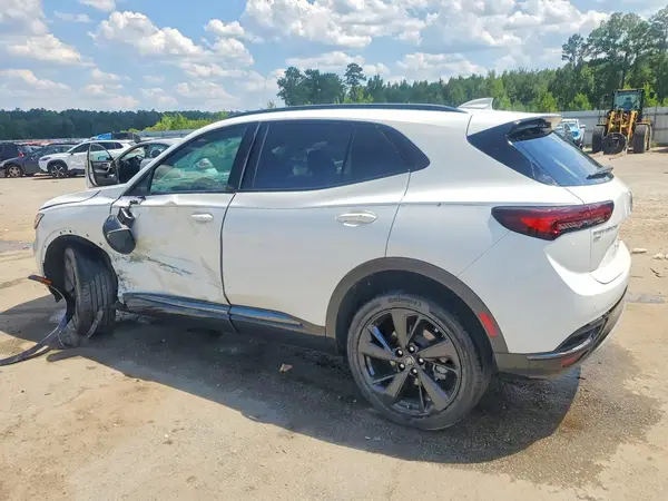LRBFZPR47PD181081 2023 BUICK ENVISION - Image 2