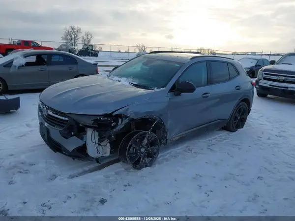 LRBFZPR48PD080633 2023 BUICK ENVISION - Image 2