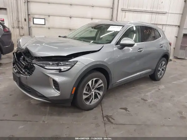 LRBFZPR49PD205722 2023 BUICK ENVISION - Image 2