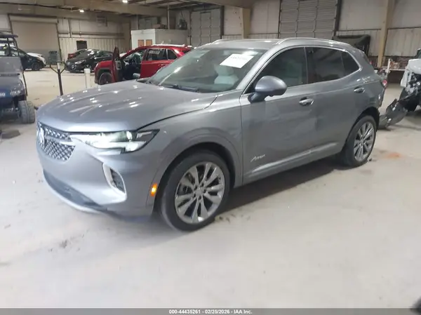 LRBFZRR41ND009752 2022 BUICK ENVISION - Image 2
