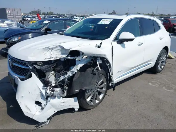 LRBFZRR43ND070584 2022 BUICK ENVISION - Image 2