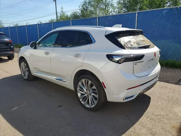 LRBFZSE45RD037430 2024 BUICK ENVISION - Image 2