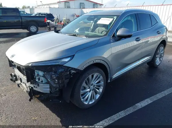 LRBFZSE48RD047966 2024 BUICK ENVISION - Image 2
