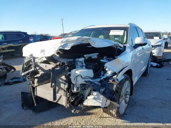 LRBFZSE4XRD052523 2024 BUICK ENVISION - Image 2