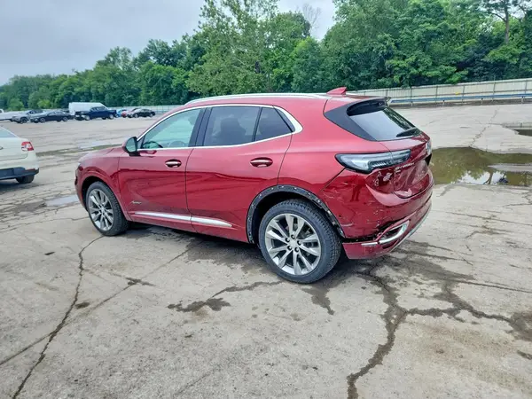 LRBFZSR40MD190008 2021 BUICK ENVISION - Image 2