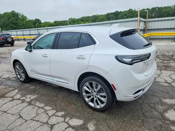 LRBFZSR42PD172968 2023 BUICK ENVISION - Image 2
