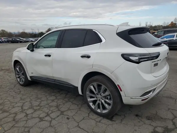 LRBFZSR48ND015376 2022 BUICK ENVISION - Image 2