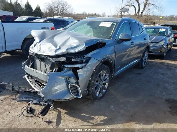 LRBFZSR48PD163840 2023 BUICK ENVISION - Image 2