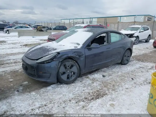 LRW3E1EB0PC924880 2023 TESLA MODEL 3 - Image 2
