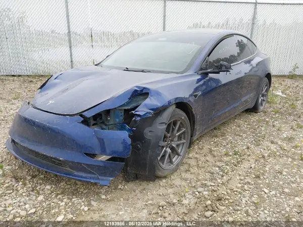 LRW3E1EB0PC932638 2023 TESLA MODEL 3 - Image 2