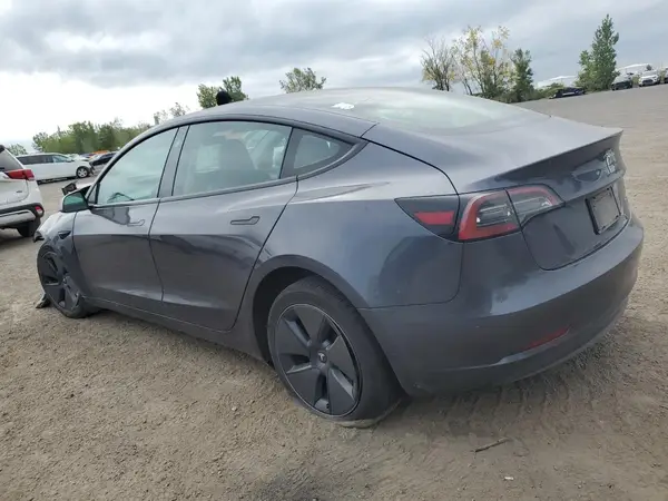 LRW3E1EB1PC921969 2023 TESLA MODEL 3 - Image 2