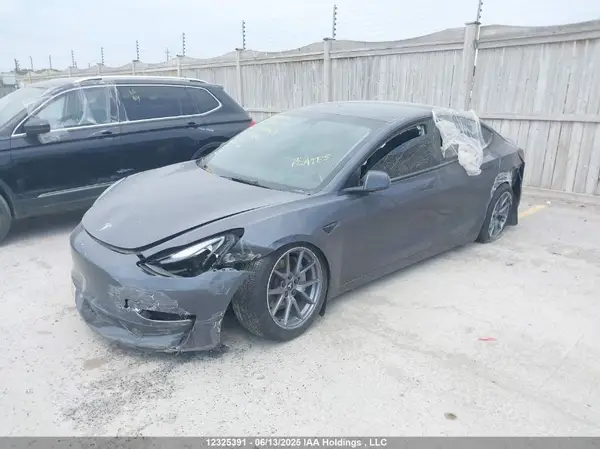 LRW3E1EB2PC932415 2023 TESLA MODEL 3 - Image 2