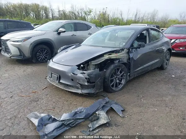 LRW3E1EB3PC921858 2023 TESLA MODEL 3 - Image 2