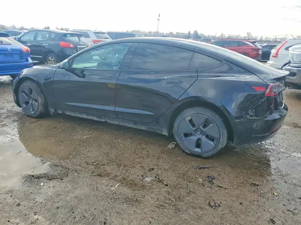LRW3E1EB4PC932495 2023 TESLA MODEL 3 - Image 2