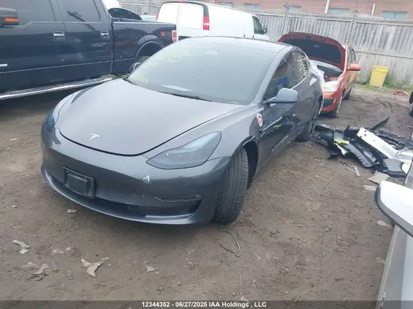 LRW3E1EB8PC924769 2023 TESLA MODEL 3 - Image 2