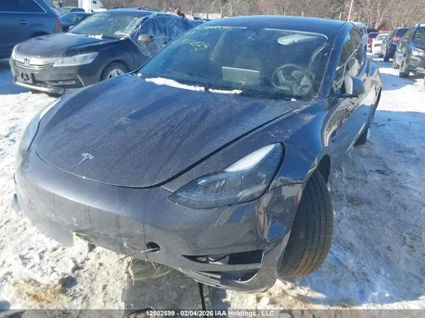 LRW3E1EB8PC932824 2023 TESLA MODEL 3 - Image 2