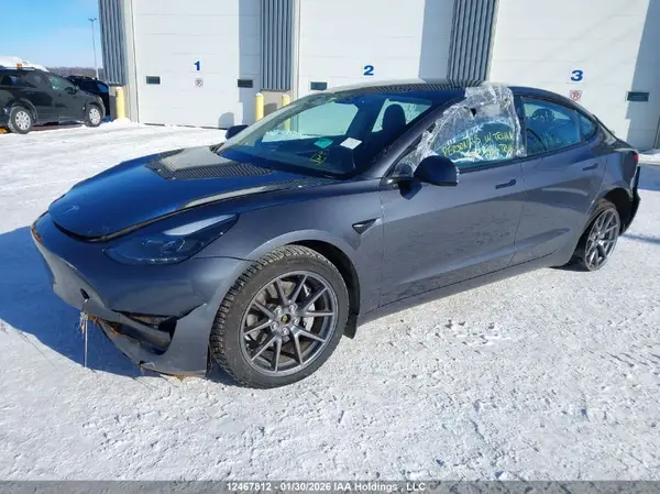 LRW3E1EB8PC942043 2023 TESLA MODEL 3 - Image 2
