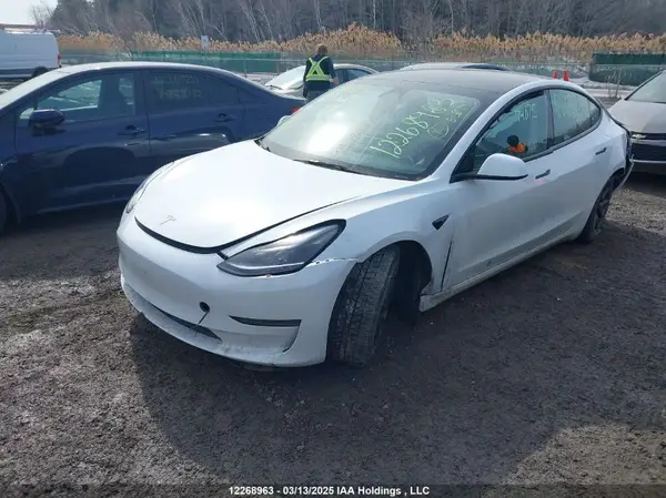 LRW3E1FA0PC875976 2023 TESLA MODEL 3 - Image 2