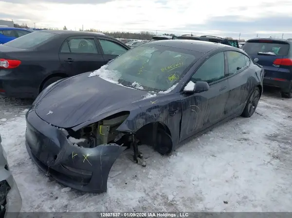 LRW3E1FA0PC899906 2023 TESLA MODEL 3 - Image 2