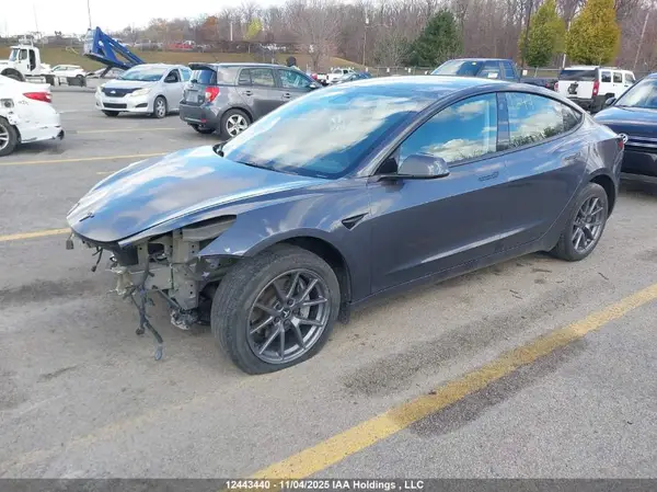 LRW3E1FA0PC933777 2023 TESLA MODEL 3 - Image 2