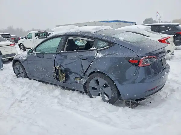 LRW3E1FA0PC933780 2023 TESLA MODEL 3 - Image 2