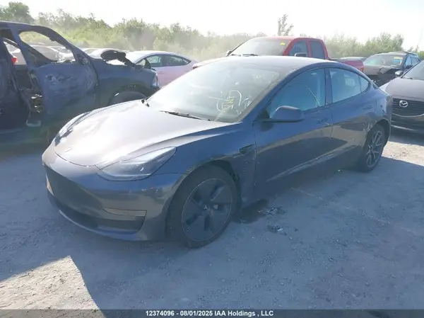 LRW3E1FA1PC945453 2023 TESLA MODEL 3 - Image 2