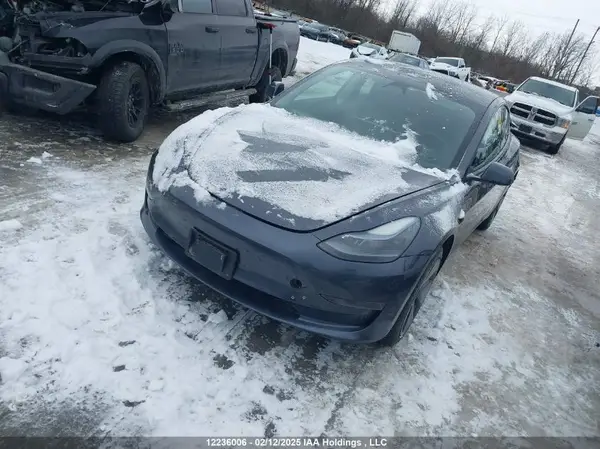 LRW3E1FA4PC921471 2023 TESLA MODEL 3 - Image 2