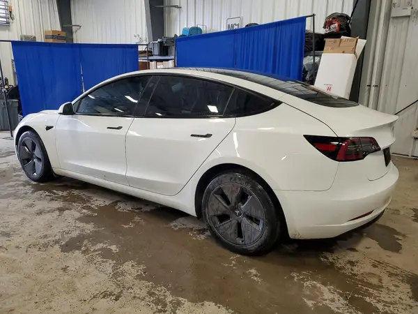 LRW3E1FA5PC875827 2023 TESLA MODEL 3 - Image 2