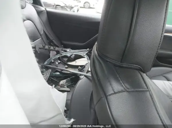 LRW3E1FA5PC899576 2023 TESLA MODEL 3 - Image 8
