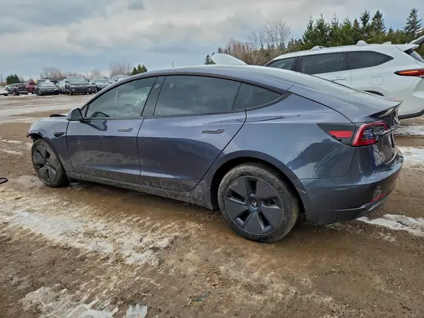 LRW3E1FA6PC921164 2023 TESLA MODEL 3 - Image 2