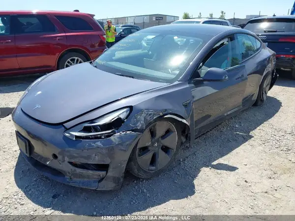 LRW3E1FA8PC845978 2023 TESLA MODEL 3 - Image 2
