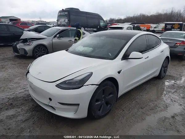 LRW3E1FA9PC875698 2023 TESLA MODEL 3 - Image 2