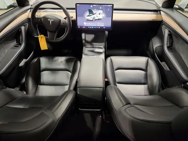 LRW3E1FA9PC875717 2023 TESLA MODEL 3 - Image 8