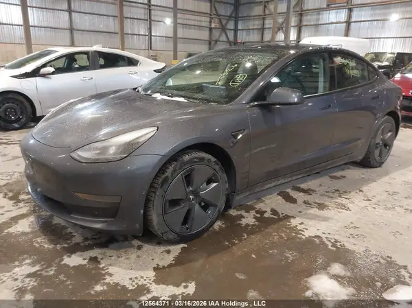 LRW3E1FA9PC945216 2023 TESLA MODEL 3 - Image 2