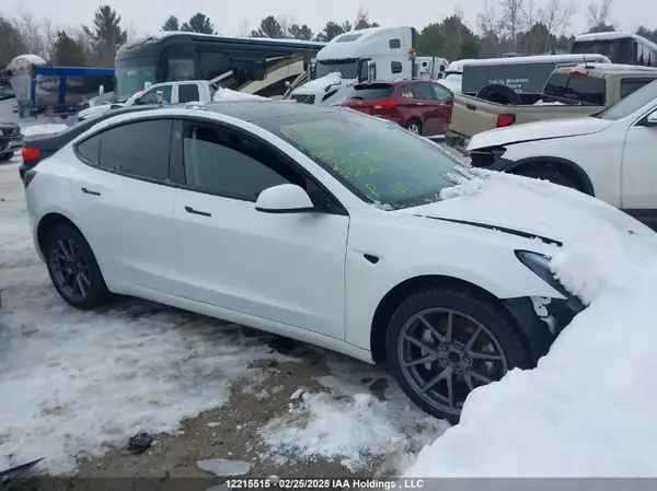 LRW3E1FAXPC944267 2023 TESLA MODEL 3 - Image 1