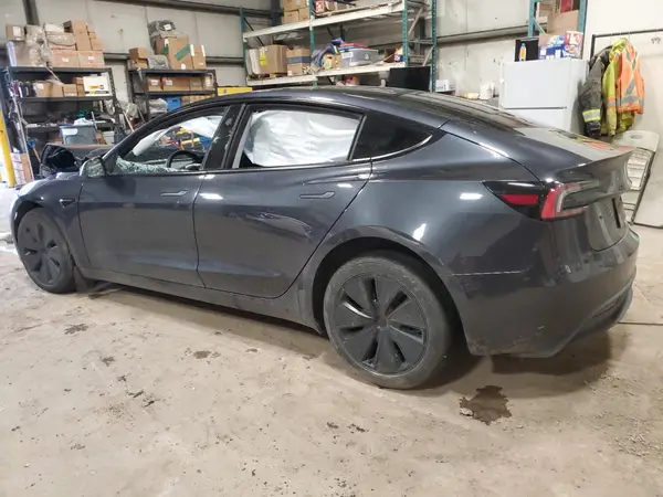 LRW3E7EB3RC259043 2024 TESLA MODEL 3 - Image 2