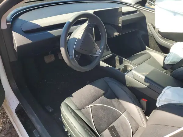 LRW3E7EB9RC086869 2024 TESLA MODEL 3 - Image 8
