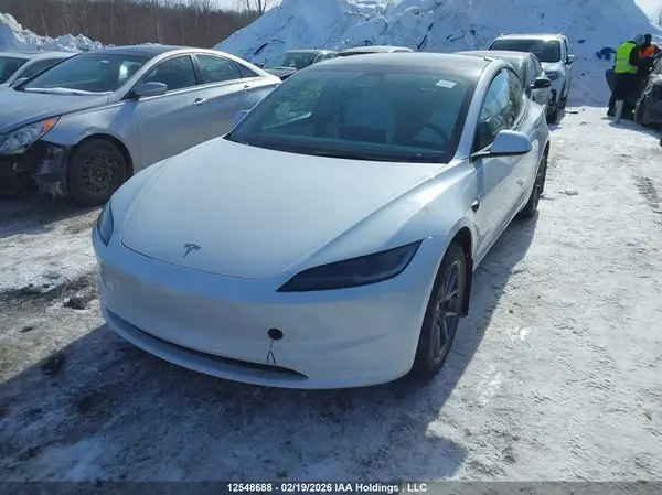 LRW3E7EBXRC262750 2024 TESLA MODEL 3 - Image 2
