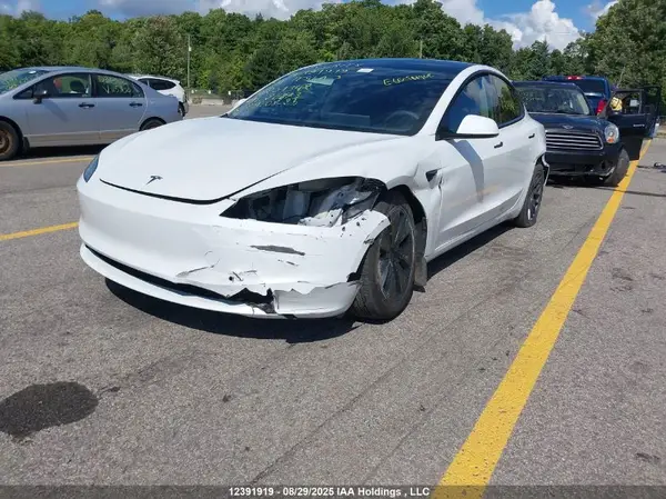 LRW3E7FA1RC201342 2024 TESLA MODEL 3 - Image 2