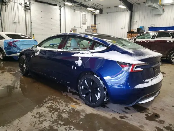 LRW3E7FA2RC276485 2024 TESLA MODEL 3 - Image 2