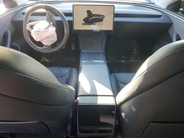LRW3E7FA6RC093865 2024 TESLA MODEL 3 - Image 8