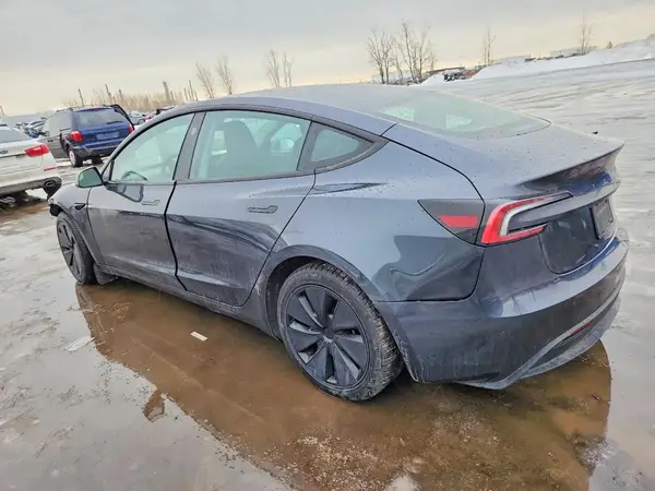 LRW3E7FA7RC102394 2024 TESLA MODEL 3 - Image 2