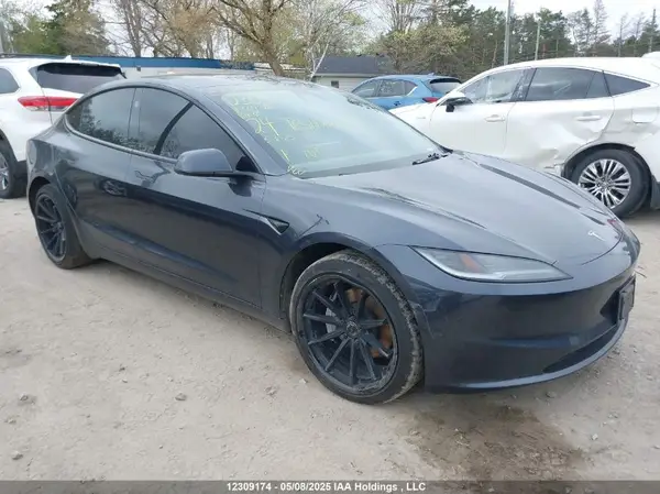 LRW3E7FA8RC099781 2024 TESLA MODEL 3 - Image 1