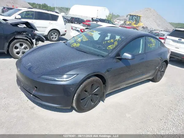 LRW3E7FA9RC102395 2024 TESLA MODEL 3 - Image 2