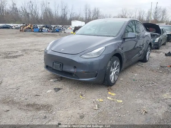 LRWYGDEE0PC081159 2023 TESLA MODEL Y - Image 2