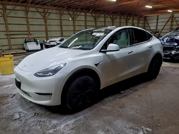 LRWYGDEE0RC670036 2024 TESLA MODEL Y - Image 1