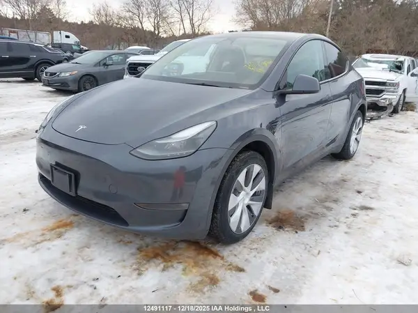 LRWYGDEE1PC081395 2023 TESLA MODEL Y - Image 2