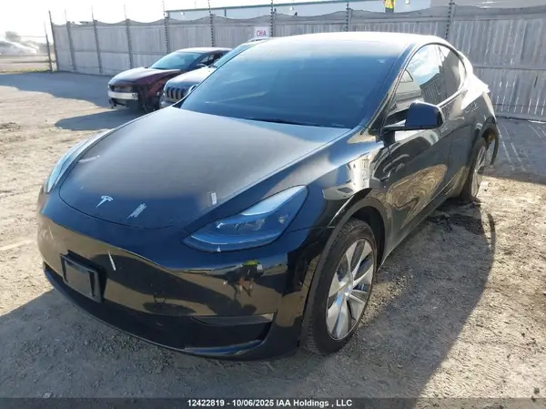 LRWYGDEE1PC107333 2023 TESLA MODEL Y - Image 2