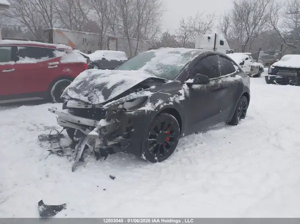 LRWYGDEE1PC136590 2023 TESLA MODEL Y - Image 2